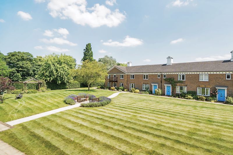 Estate Grounds- click for photo gallery